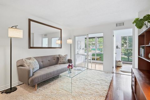 Photo 7 at 211 - 65 Scadding Avenue, Waterfront Communities C8, Toronto