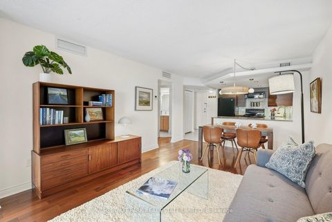 Photo 10 at 211 - 65 Scadding Avenue, Waterfront Communities C8, Toronto