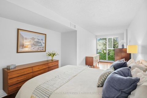 Photo 12 at 211 - 65 Scadding Avenue, Waterfront Communities C8, Toronto