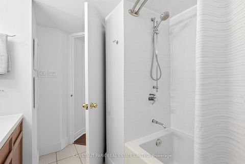 Photo 15 at 211 - 65 Scadding Avenue, Waterfront Communities C8, Toronto