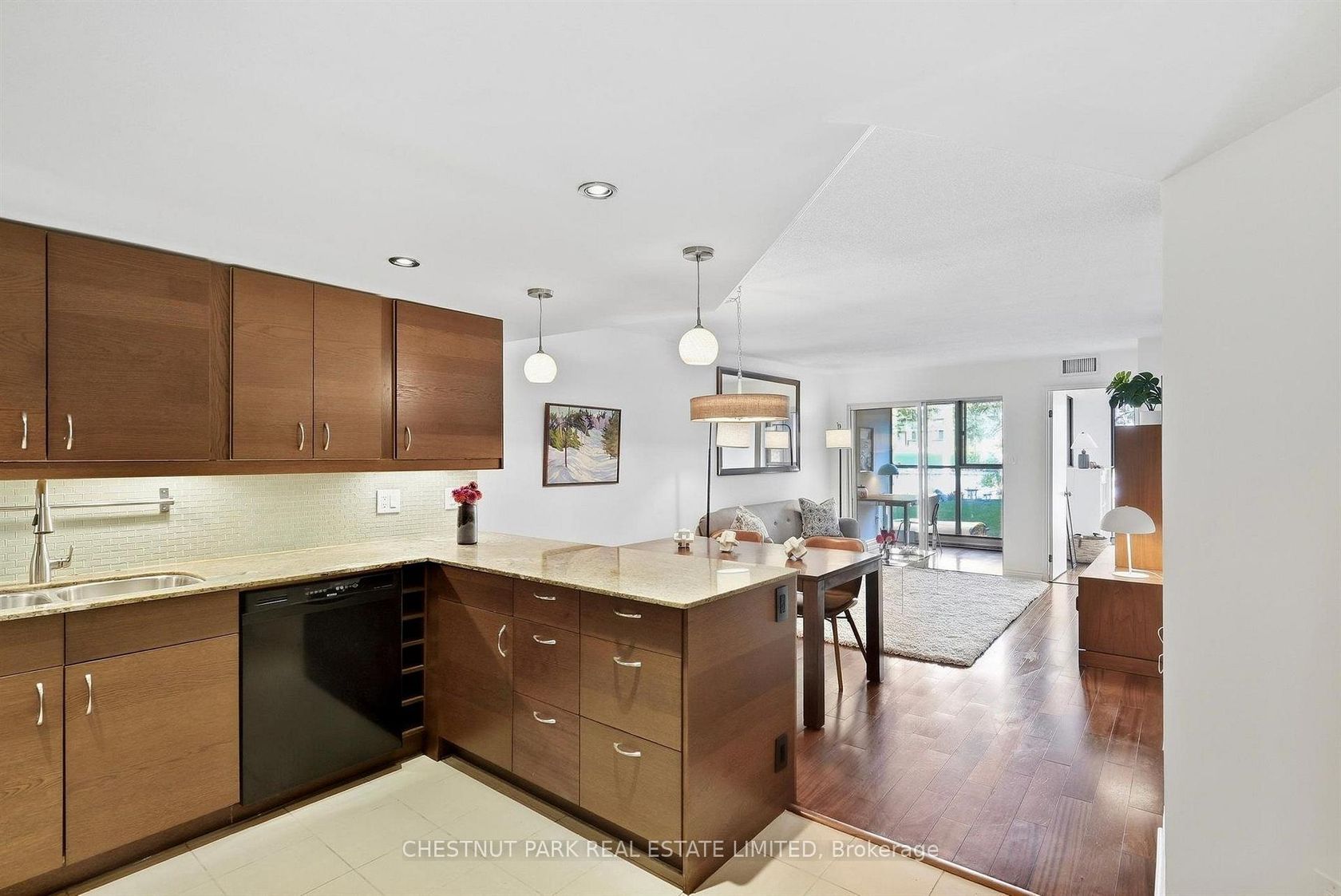 211 - 65 Scadding Avenue, Waterfront Communities C8, Toronto 