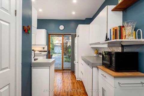 Photo 9 at 195 Dunn Avenue, South Parkdale, Toronto