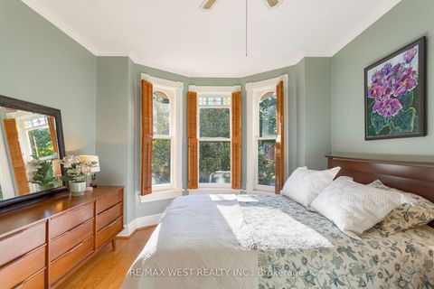 Photo 16 at 195 Dunn Avenue, South Parkdale, Toronto