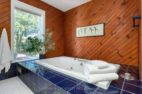 Photo 21 at 195 Dunn Avenue, South Parkdale, Toronto