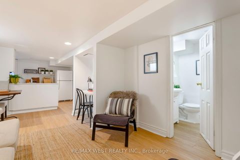 Photo 30 at 195 Dunn Avenue, South Parkdale, Toronto