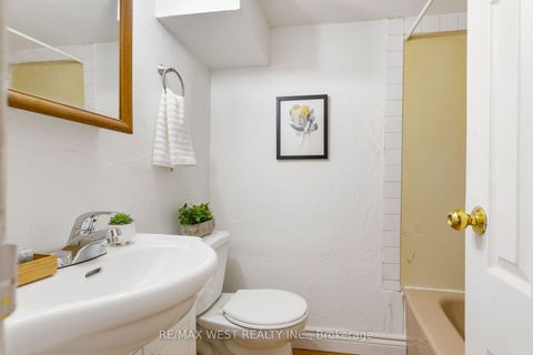 Photo 31 at 195 Dunn Avenue, South Parkdale, Toronto