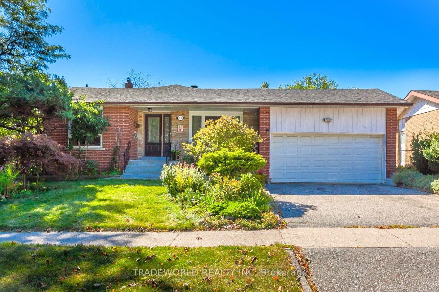 70 Fulbert Crescent, Malvern West, Toronto 