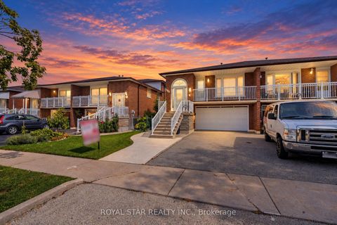 Photo 3 at 122 Sawmill Road, Jane Heights, Toronto
