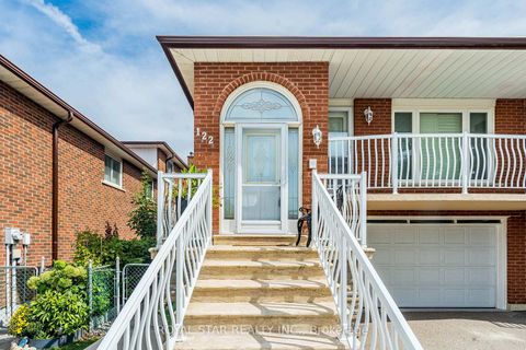 Photo 6 at 122 Sawmill Road, Jane Heights, Toronto