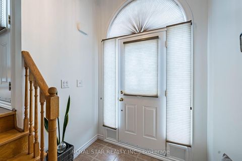 Photo 7 at 122 Sawmill Road, Jane Heights, Toronto