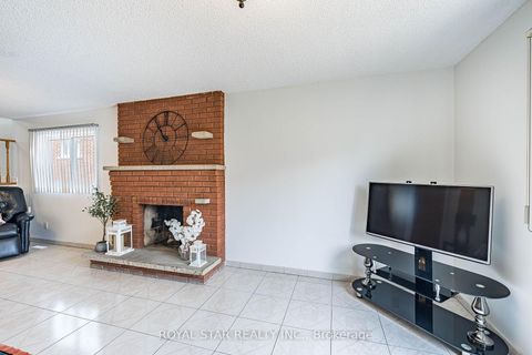 Photo 22 at 122 Sawmill Road, Jane Heights, Toronto