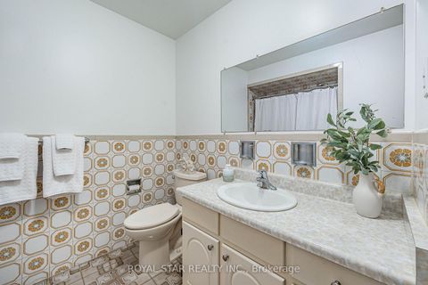 Photo 33 at 122 Sawmill Road, Jane Heights, Toronto