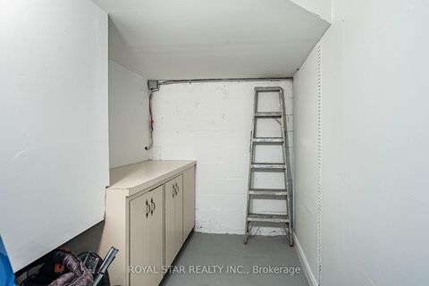 Photo 37 at 122 Sawmill Road, Jane Heights, Toronto