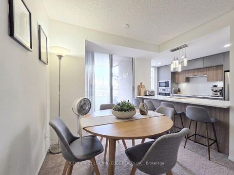 Photo 2 at 314 - 7 Bishop Avenue, Newtonbrook East, Toronto