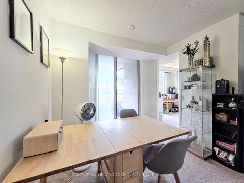 Photo 3 at 314 - 7 Bishop Avenue, Newtonbrook East, Toronto