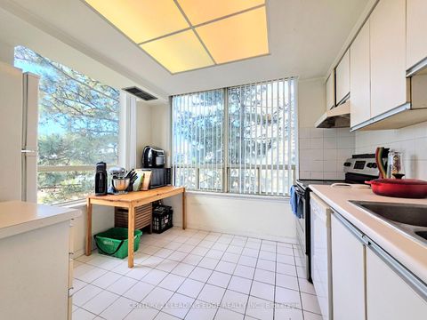 Photo 18 at 314 - 7 Bishop Avenue, Newtonbrook East, Toronto