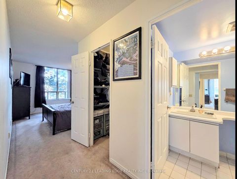 Photo 19 at 314 - 7 Bishop Avenue, Newtonbrook East, Toronto