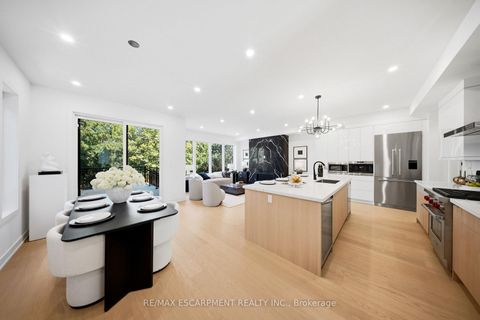 Photo 8 at 14 Kentroyal Drive, Humber Heights, Toronto