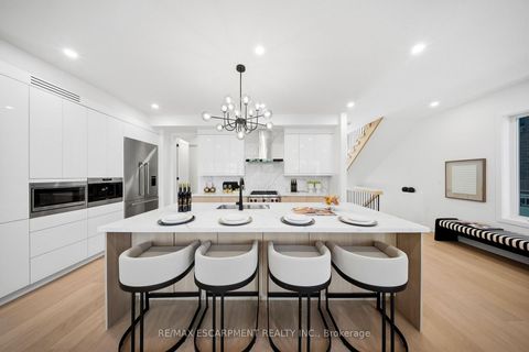 Photo 12 at 14 Kentroyal Drive, Humber Heights, Toronto