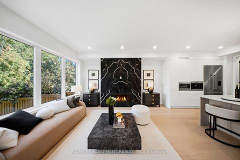 Photo 15 at 14 Kentroyal Drive, Humber Heights, Toronto