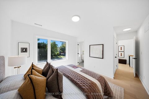 Photo 19 at 14 Kentroyal Drive, Humber Heights, Toronto