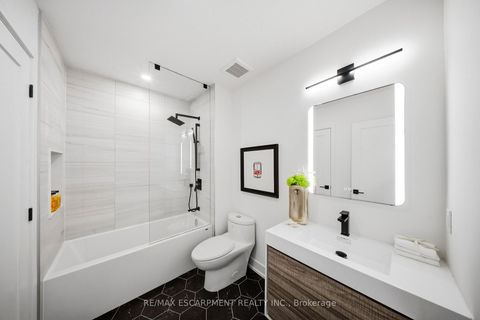 Photo 22 at 14 Kentroyal Drive, Humber Heights, Toronto