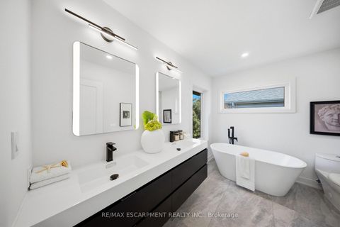 Photo 26 at 14 Kentroyal Drive, Humber Heights, Toronto