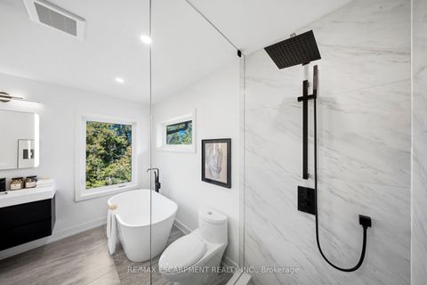 Photo 27 at 14 Kentroyal Drive, Humber Heights, Toronto
