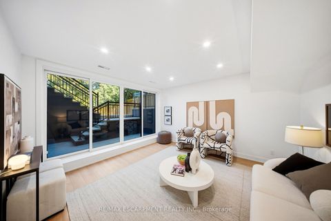 Photo 32 at 14 Kentroyal Drive, Humber Heights, Toronto