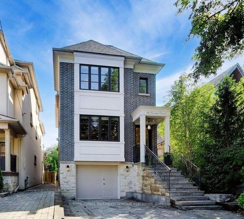 Photo 2 at 69 Taunton Road, Mount Pleasant East, Toronto