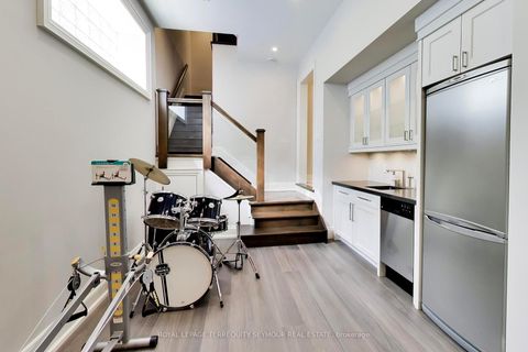Photo 32 at 69 Taunton Road, Mount Pleasant East, Toronto