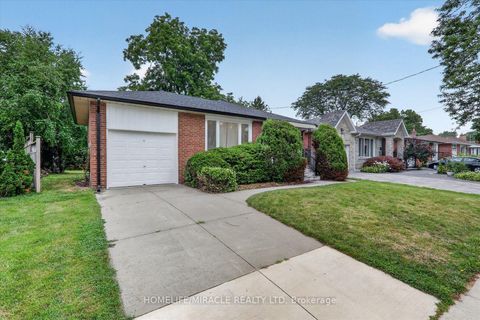 Photo 1 at 18 Elderfield Crescent, Etobicoke West Mall, Toronto