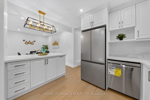 Photo 14 at 18 Elderfield Crescent, Etobicoke West Mall, Toronto