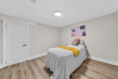 Photo 40 at 18 Elderfield Crescent, Etobicoke West Mall, Toronto