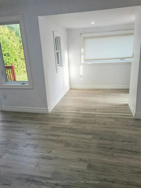 Photo 4 at 298 Lakeview Boulevard, Keswick South, Georgina