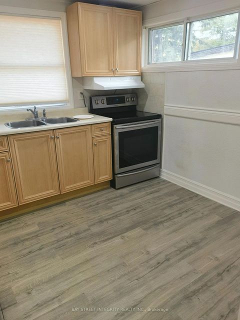 Photo 10 at 298 Lakeview Boulevard, Keswick South, Georgina