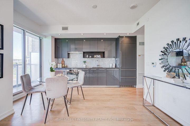 Photo 7 at 303 - 117 McMahon Drive, Bayview Village, Toronto