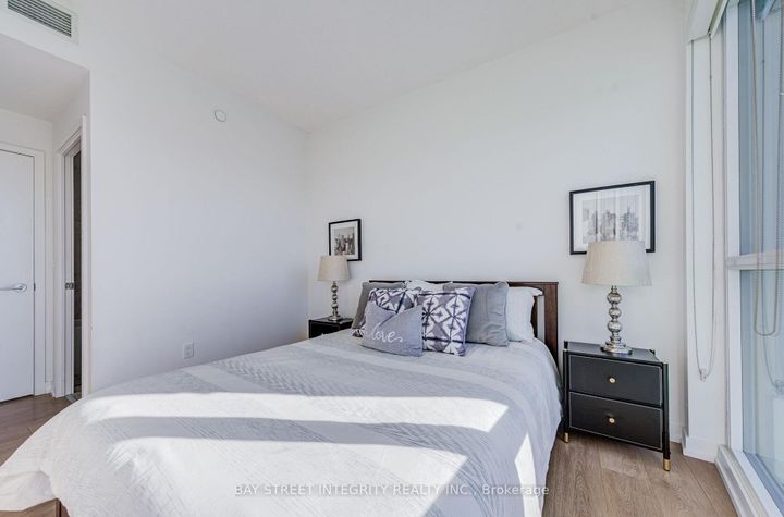 Photo 14 at 303 - 117 McMahon Drive, Bayview Village, Toronto