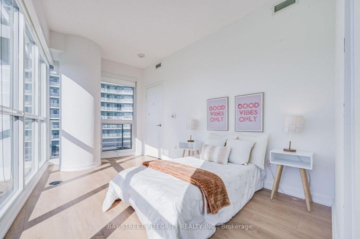 Photo 20 at 303 - 117 McMahon Drive, Bayview Village, Toronto