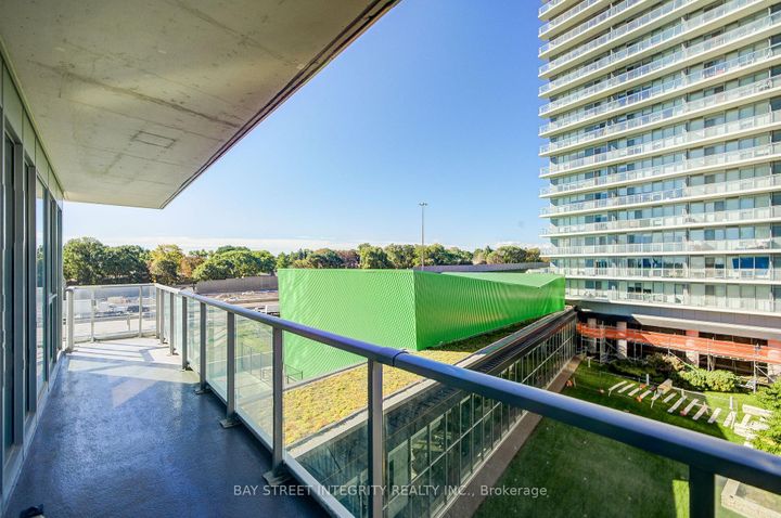 Photo 26 at 303 - 117 McMahon Drive, Bayview Village, Toronto