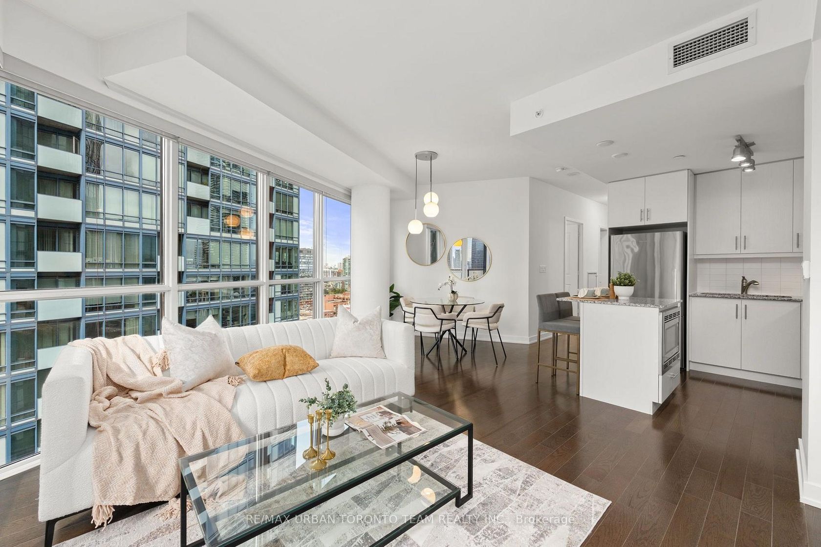 2104 - 1 The Esplanade Avenue, Waterfront Communities C8, Toronto 