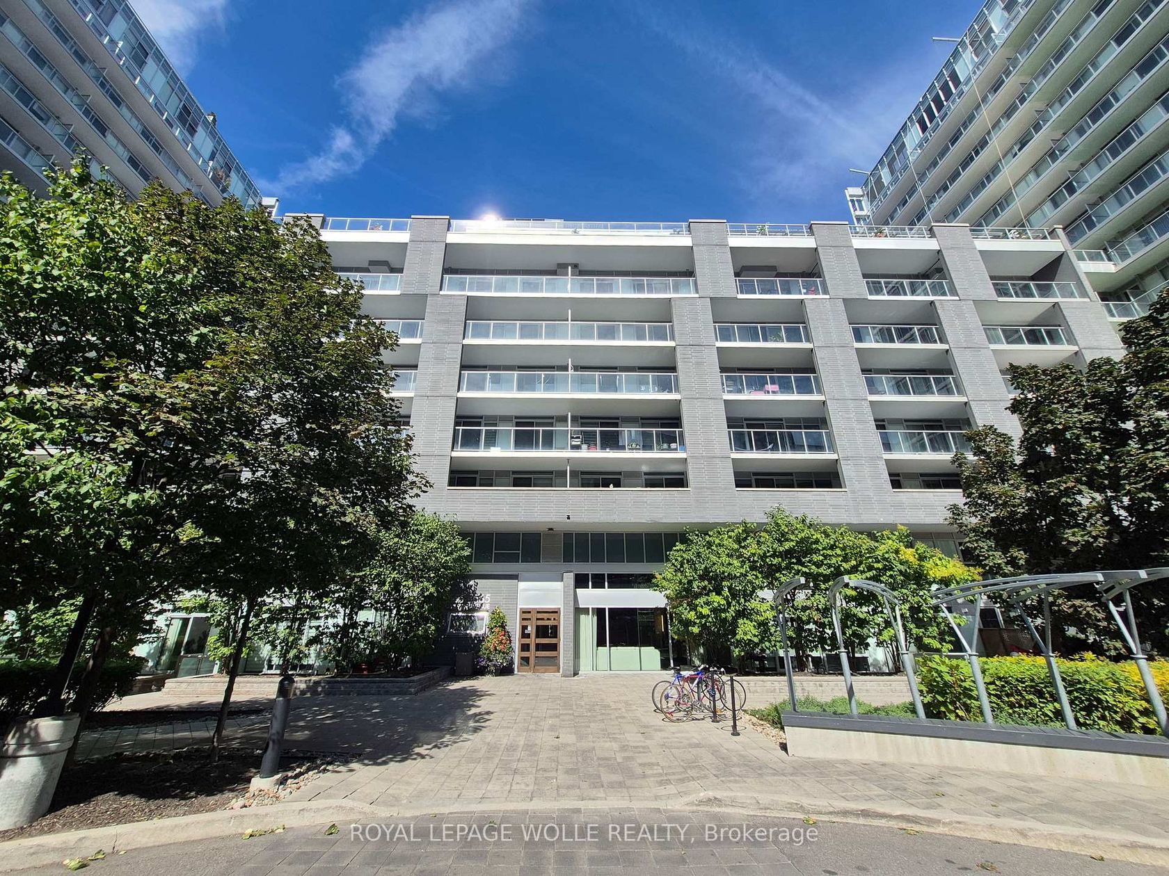 E409 - 555 Wilson Avenue, Clanton Park, Toronto 