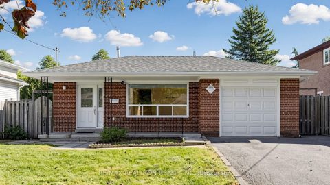 Photo 2 at 23 Lesgay Crescent, Don Valley Village, Toronto