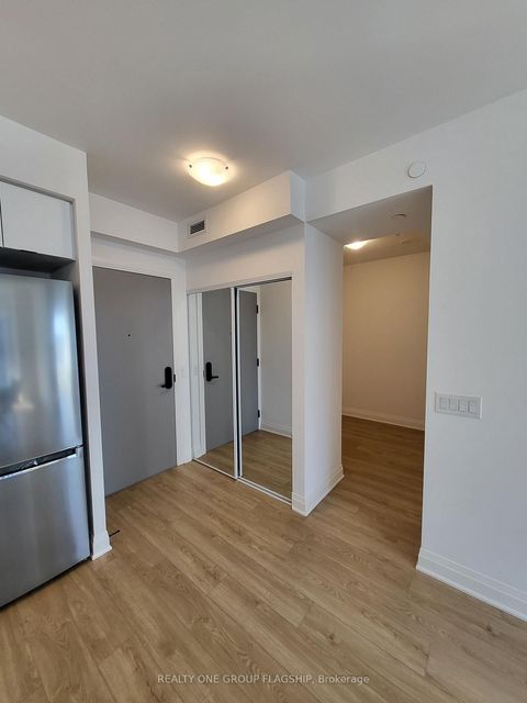 Photo 5 at 618 - 700 Sheppard Avenue W, Bathurst Manor, Toronto