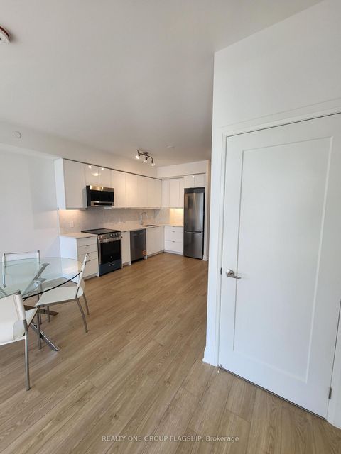 Photo 10 at 618 - 700 Sheppard Avenue W, Bathurst Manor, Toronto