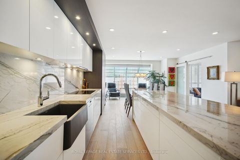 Photo 31 at 601 - 480 Queens Quay W, Waterfront Communities C1, Toronto