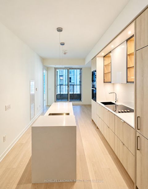 Photo 2 at 1007 - 11 Yorkville Avenue, Annex, Toronto