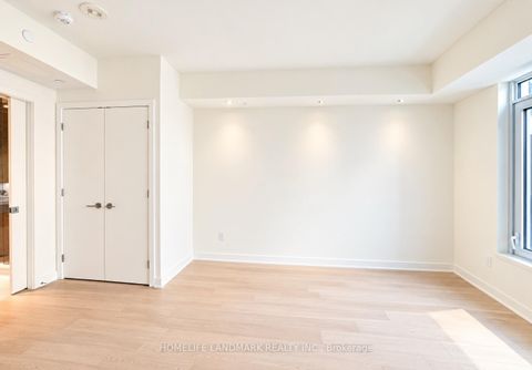 Photo 5 at 1007 - 11 Yorkville Avenue, Annex, Toronto