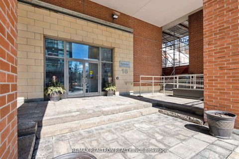 Photo 2 at 906 - 18 Merton Street, Mount Pleasant West, Toronto