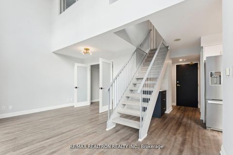 Photo 20 at 906 - 18 Merton Street, Mount Pleasant West, Toronto